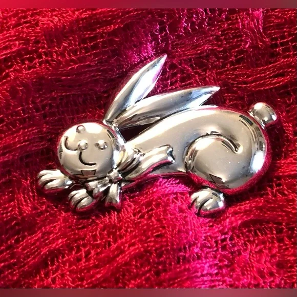 (Best) Silver Tone Bunny Rabbit Pin/Pendant - Picture 9 of 9